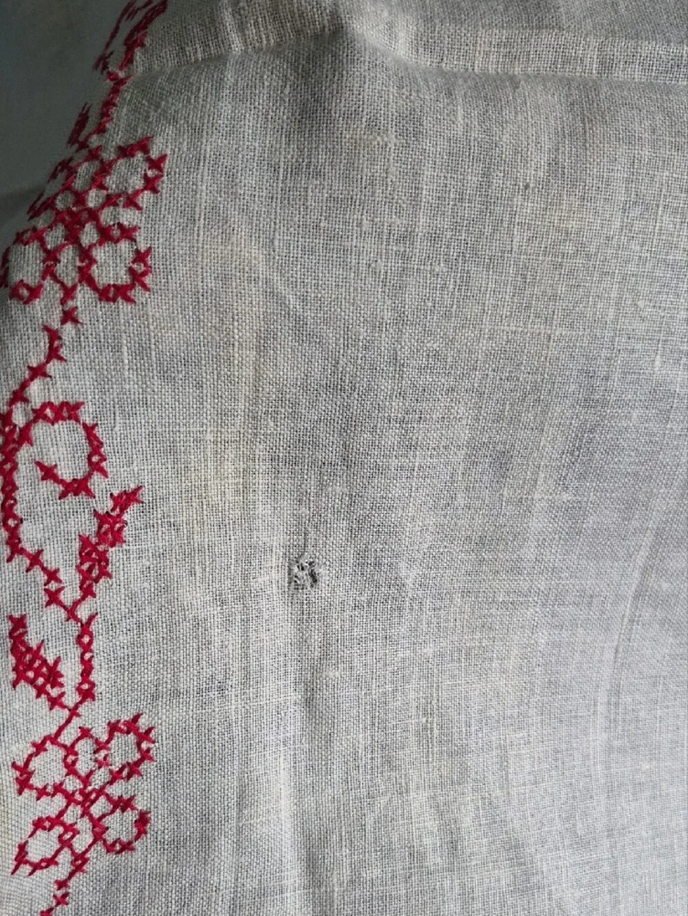 Vintage White Linen Tablecloth with Red Floral Embroidery 12 Matching Napkins